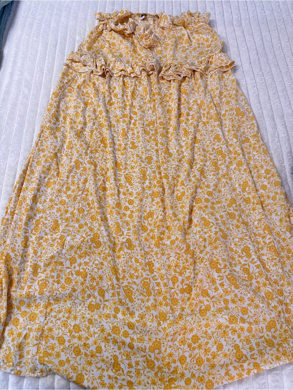 Old Navy Yellow and White Floral Maxi Dress - Picture 2 of 8